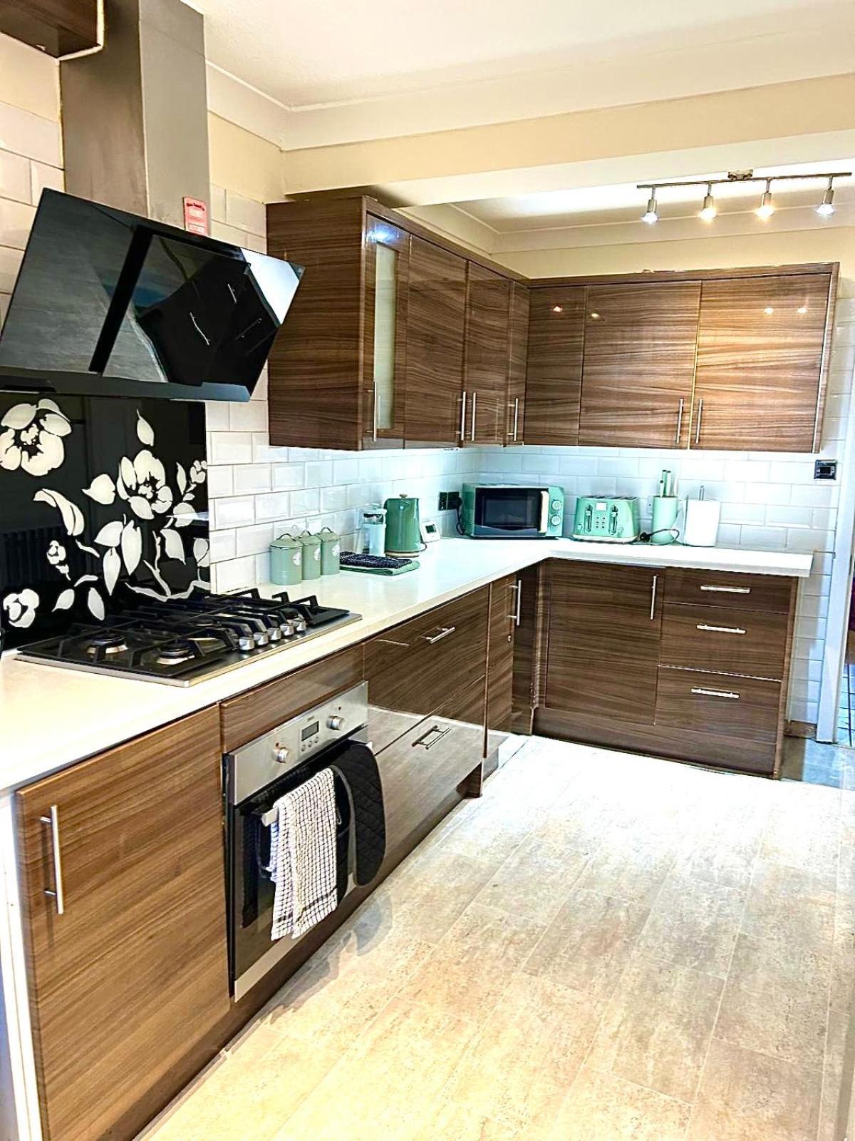 Williams Way Gone Villa Strood Ngoại thất bức ảnh